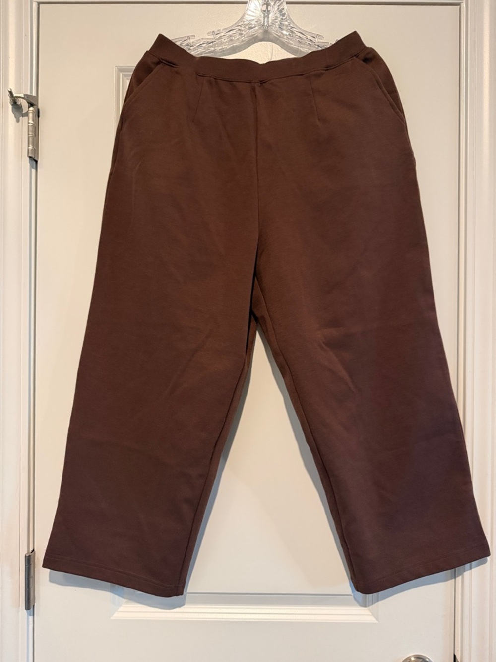 Modern Soul Women's Cropped Knit Pants in Dark Brown